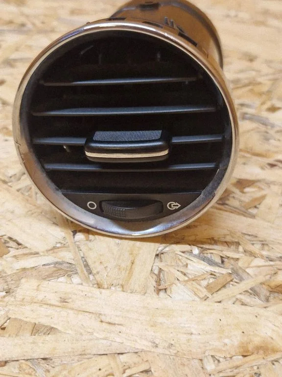 Dash center air vent grill 9658515377