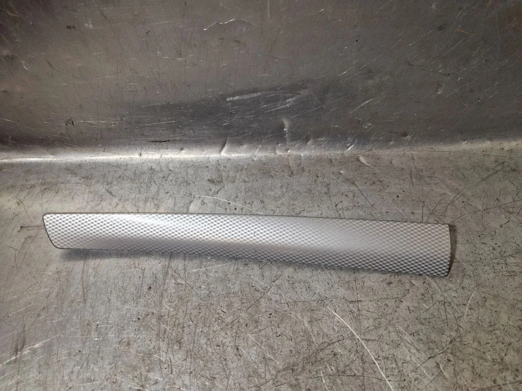 Dashboard glove box trim 13163898
