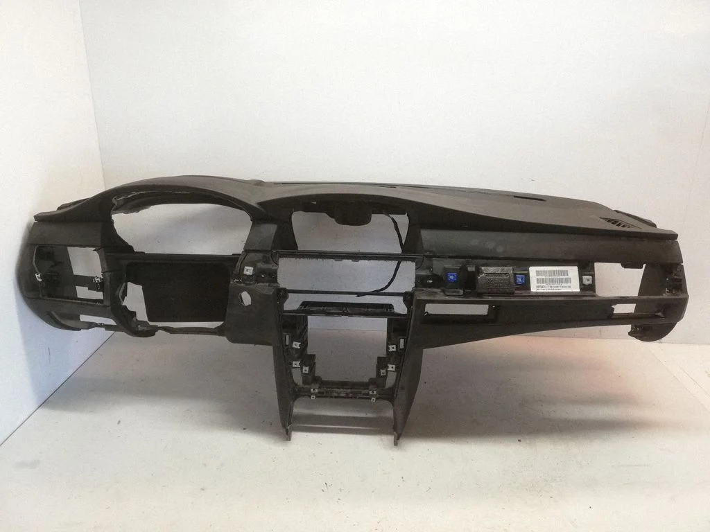 Dashboard 697643111