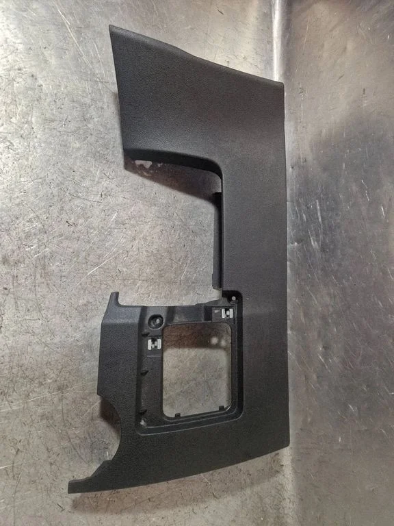 Dashboard side end trim 2GM858365