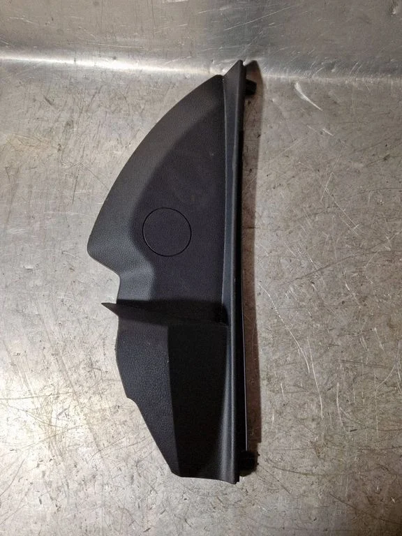 Dashboard side end trim 689213743R