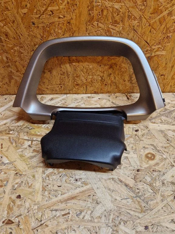 Instrumentu paneļa apdare – Toyota RAV 4 (XA40) (2012-2018)