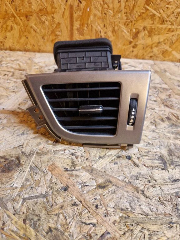 Dashboard side air vent grill/cover trim 97490A6000