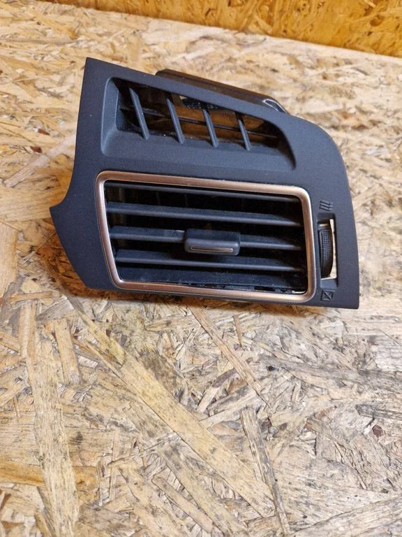 Dashboard side air vent grill/cover trim 556500F020 – Toyota Verso (2009-2018)