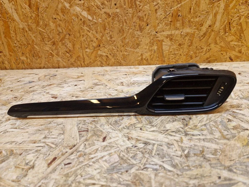 Dashboard side air vent grill/cover trim H1BBA018B08