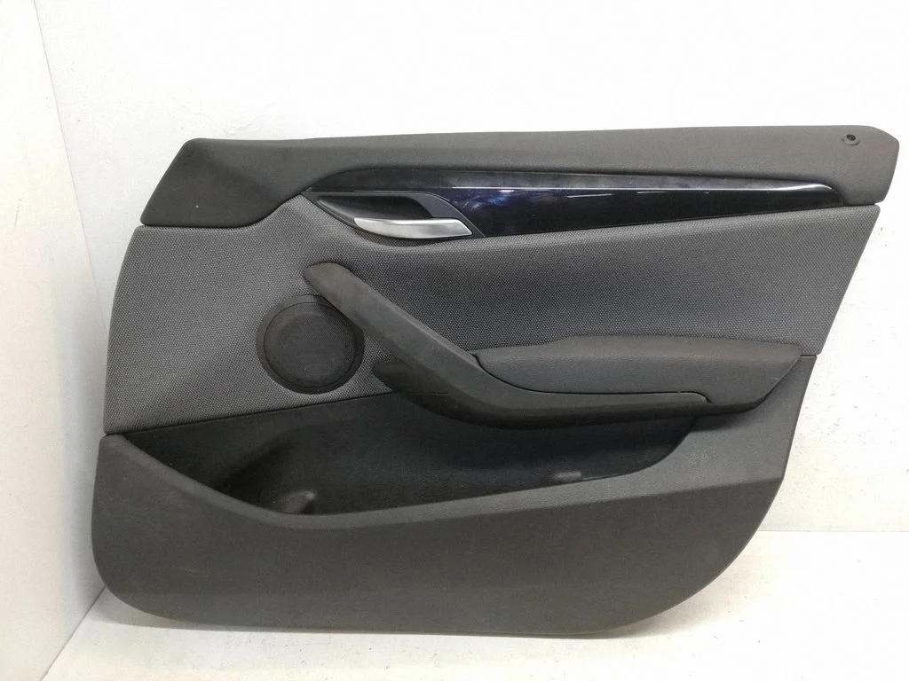 Eesmiste uste sisevooder – BMW 1-seeria E82 E88 (2007-2014)