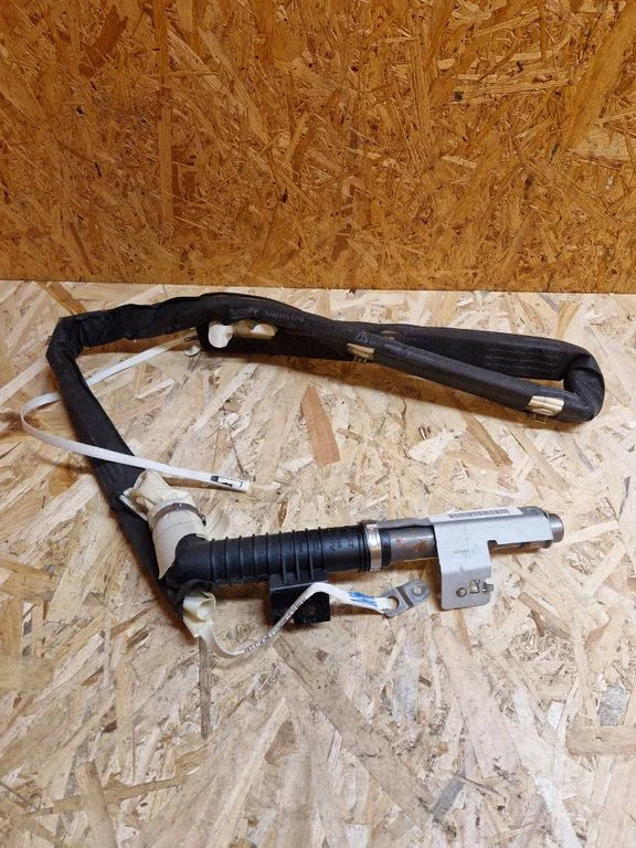 Katuse turvapadi (kardin) – Nissan Qashqai (2010-2014)