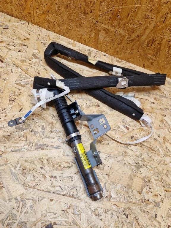 Katuse turvapadi (kardin) – Nissan Qashqai (2006-2010)