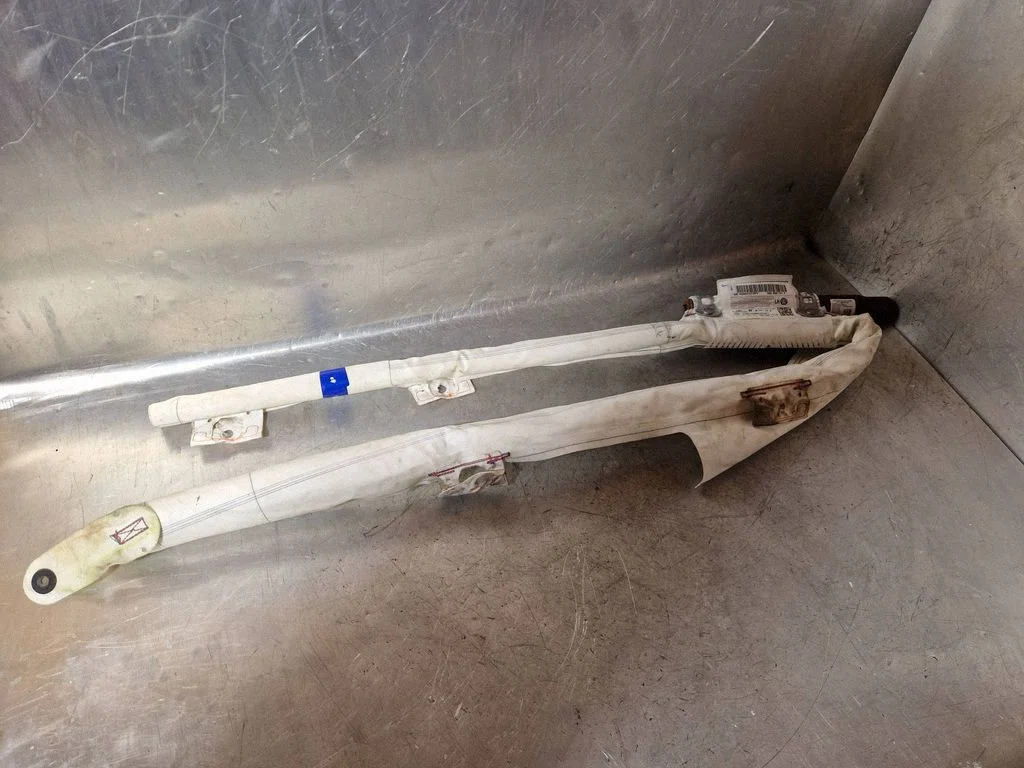 Roof airbag – Volkswagen Golf Plus (2005-2013)