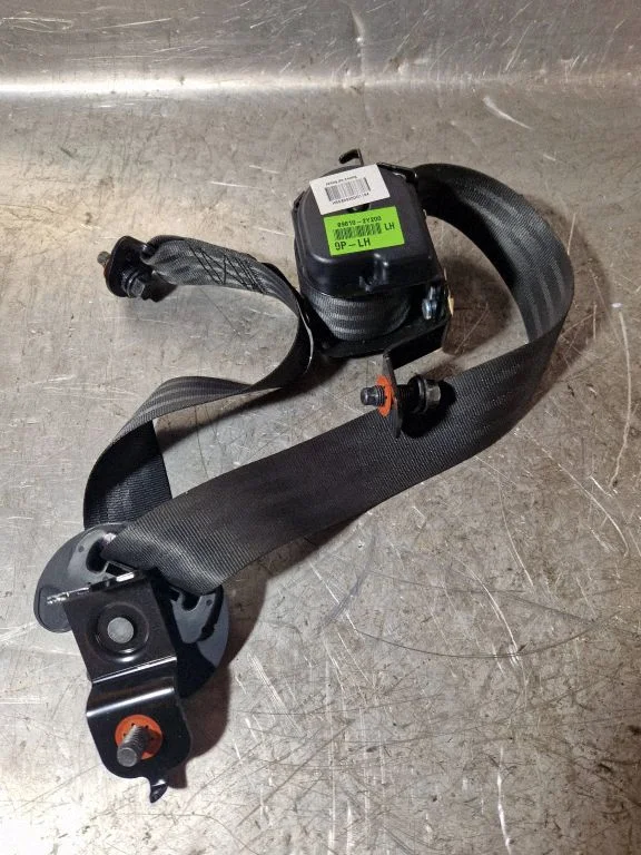 Rear seatbelt 898102Y200