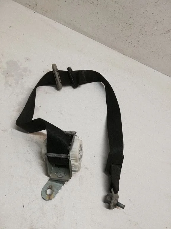 Rear seatbelt P34005516B