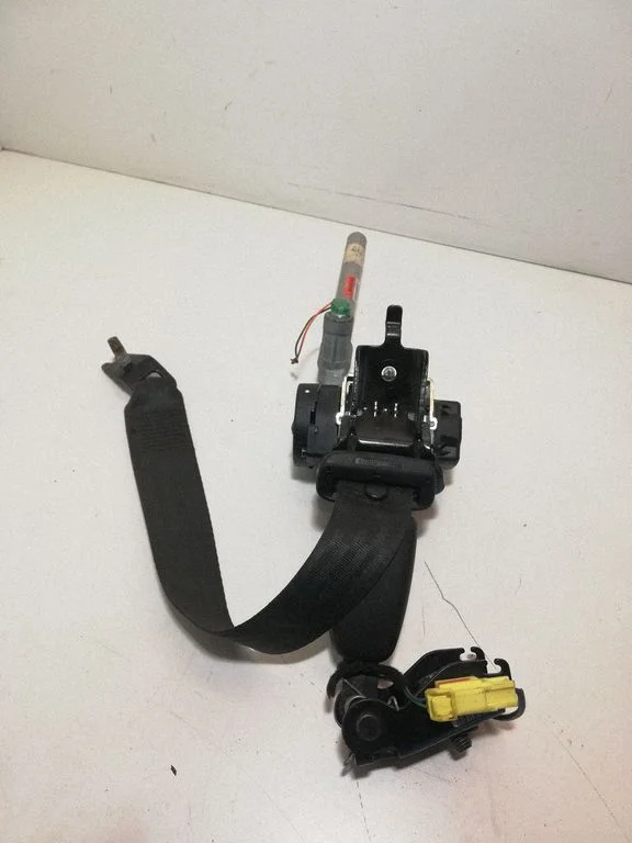 Rear seatbelt 6061536R0D