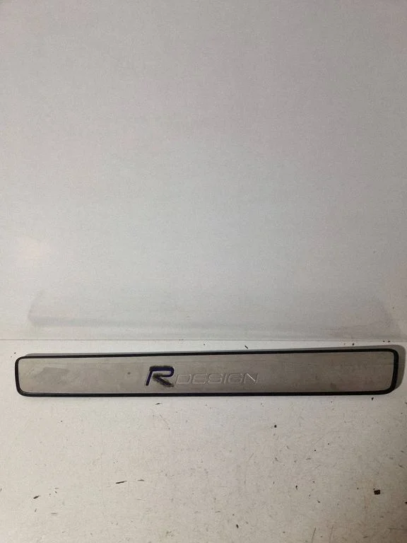 Front sill trim cover 31391249