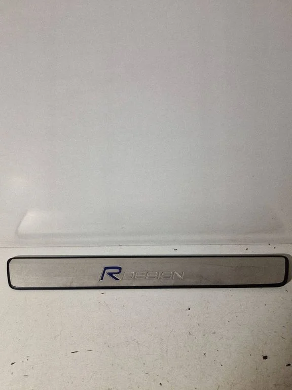 Front sill trim cover 31391248