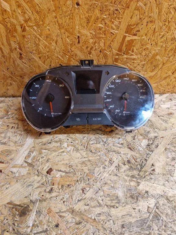 Speedometer (instrument cluster) 6J0920802J