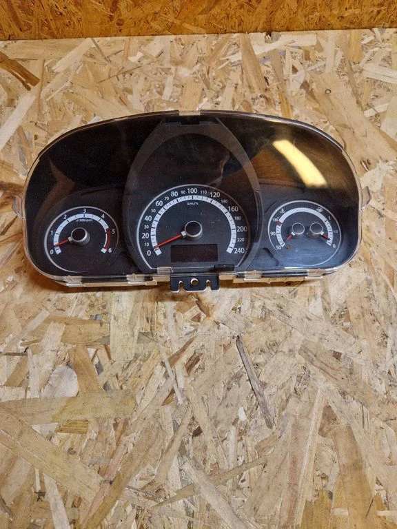 Speedometer (instrument cluster) 940241H071