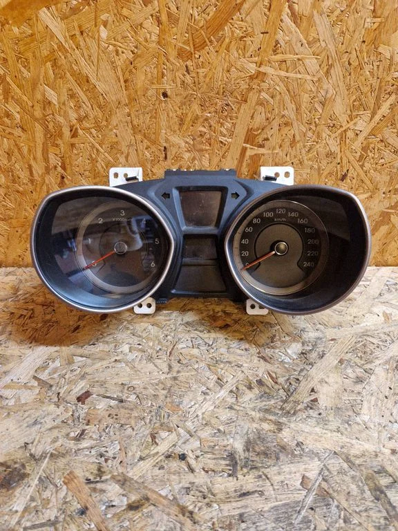 Speedometer (instrument cluster) – Hyundai i30 (2013-2016)