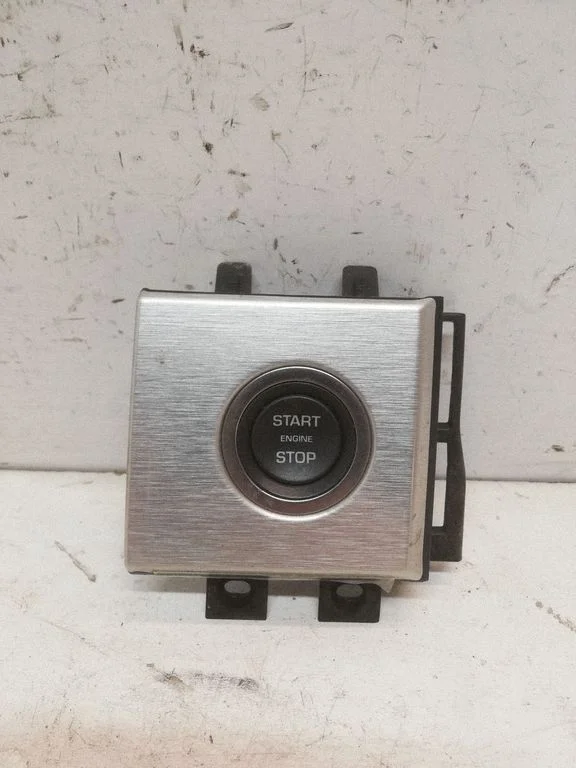 Mootori start-stopp-nupp BJ3214F562BA