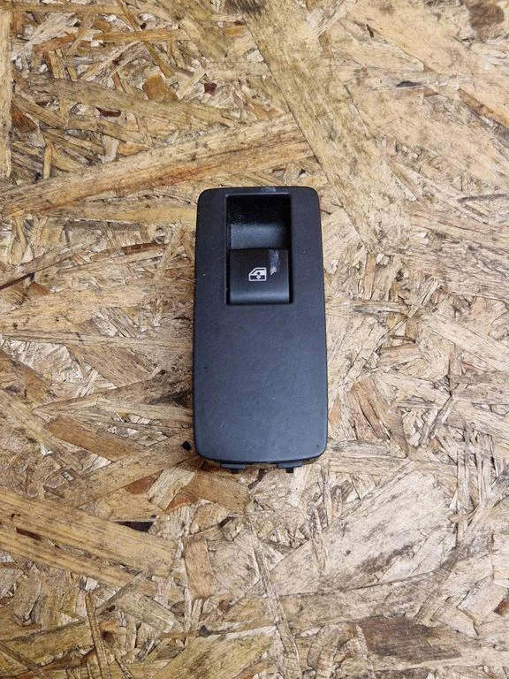 Electric window control switch – Opel Insignia A (2008-2017)
