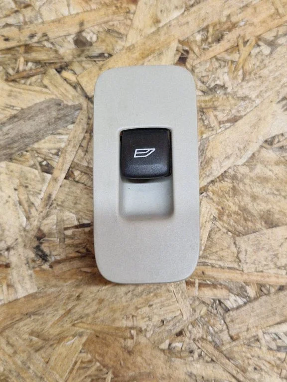Elektrisko logu slēdzis 31394840