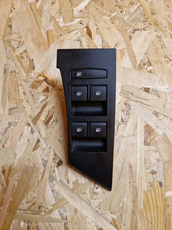 Electric window control switch 13305011