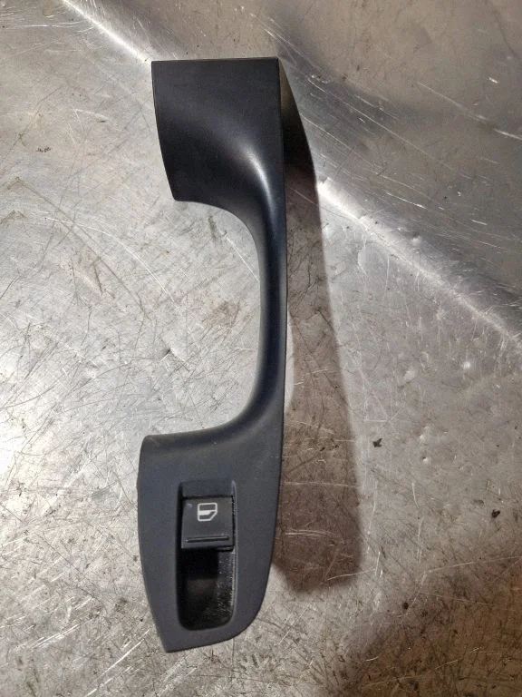 Electric window control switch 5C7867256CD