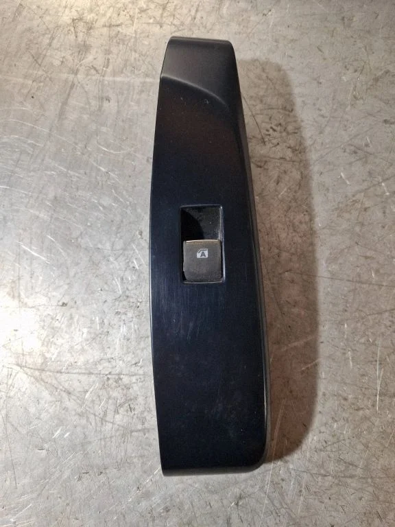 Electric window control switch 7427233380