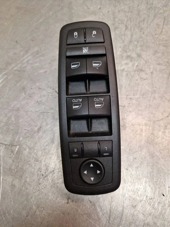Elektriaknate lüliti – Chrysler Pacifica (2017-)