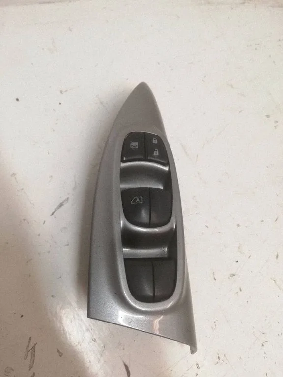 Electric window control switch 254011Ka0A