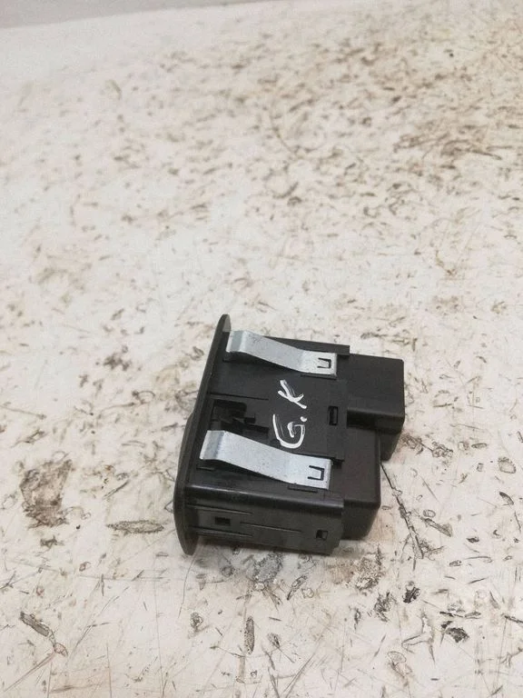 Electric window control switch – Jeep Grand Cherokee (2010-2021)