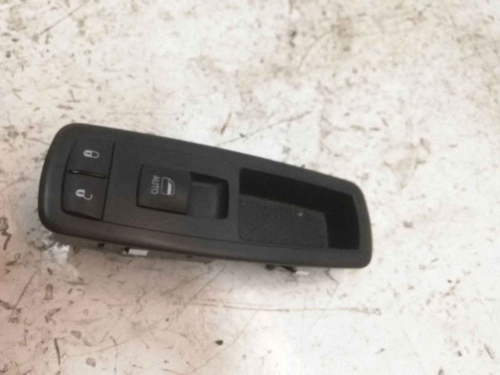 Electric window control switch – Jeep Grand Cherokee (2010-2021)