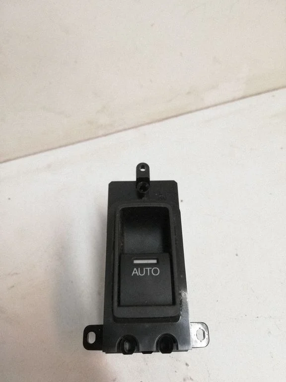 Electric window control switch 35780TL4E01M1
