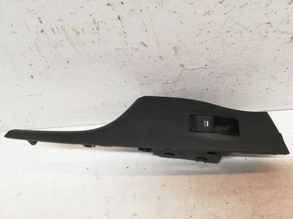 Przełącznik szyb elektrycznych 935803Z050