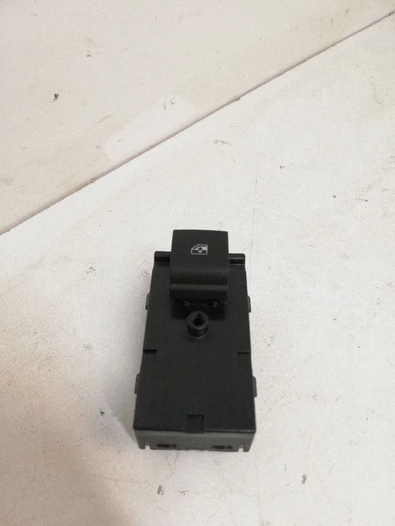 Electric window control switch 13408452