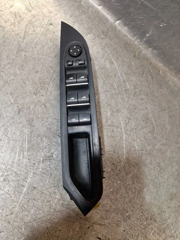 Electric window control switch 9253182