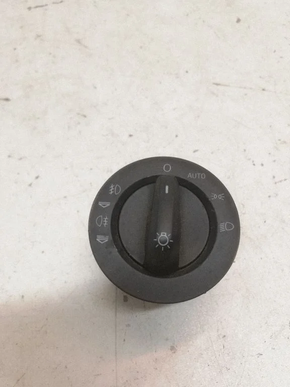 Light switch – Audi Q7 4L (2005-2015)