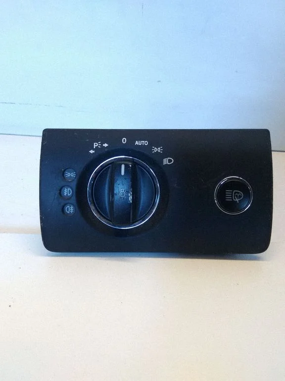 Light switch – Mercedes-Benz ML-Class W164 (2005-2011)