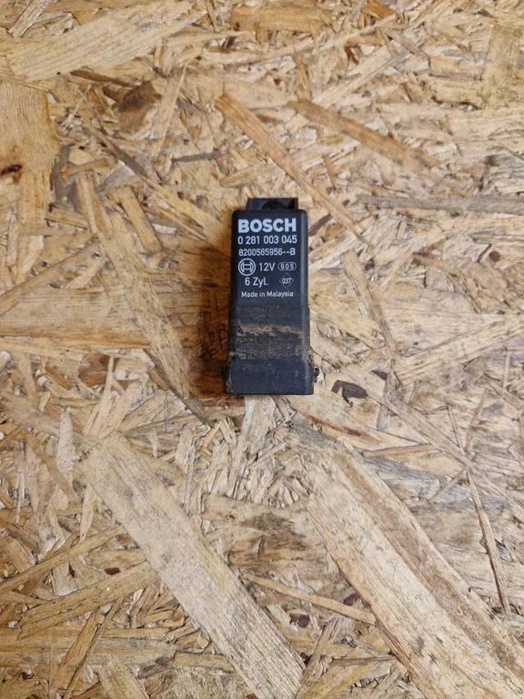 Glow plug pre-heat relay 0281003045