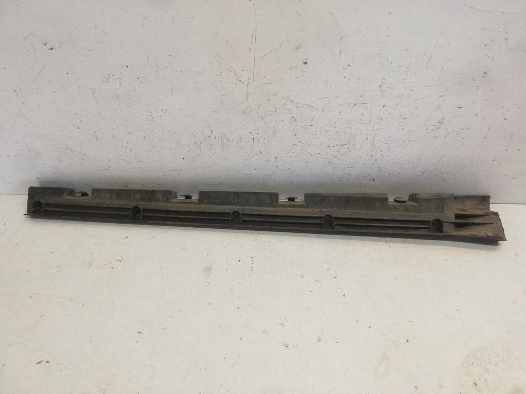 Sill supporting ledge – Mercedes-Benz ML-Class W164 (2005-2011)