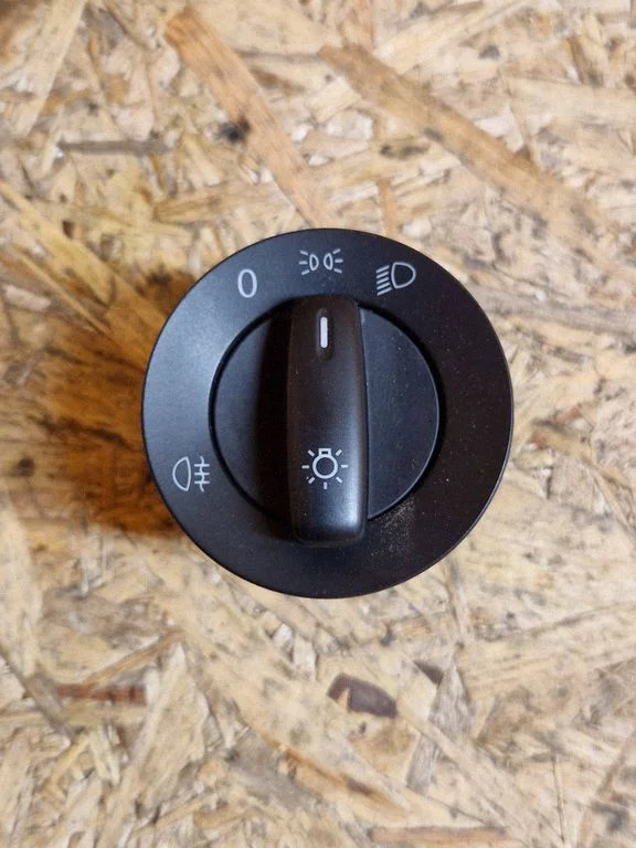 Light switch – Volkswagen Jetta VI (2011-2018)