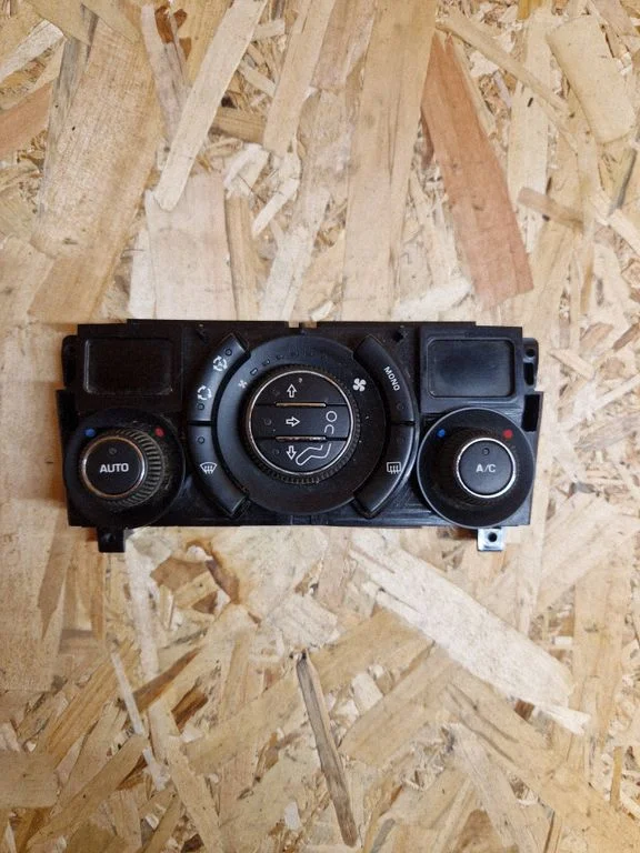 Climate control unit 96738320XT