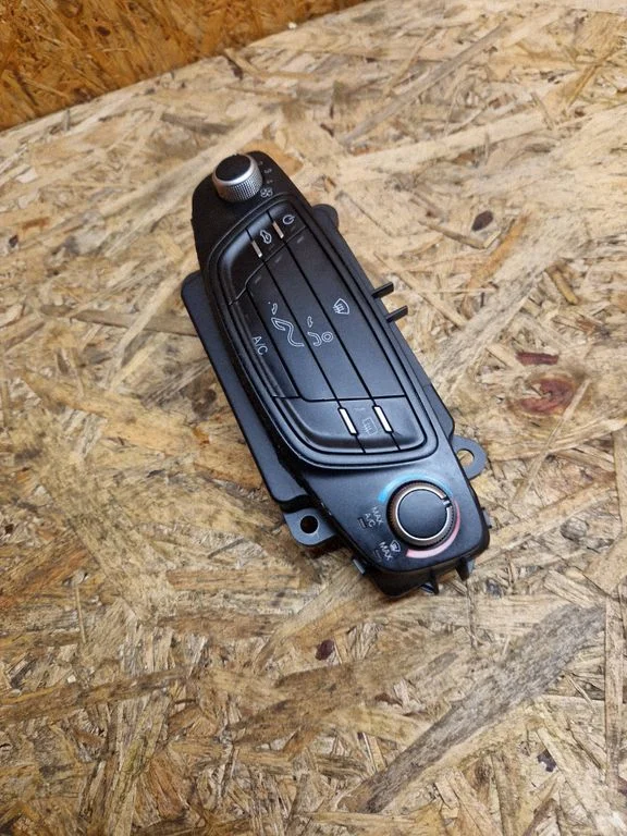 Kliimaseadme/kütte juhtplokk (salongis) – Ford Transit Custom (2013-2023)