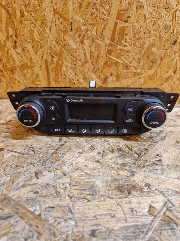 Climate control unit – KIA Ceed (2012-2018)