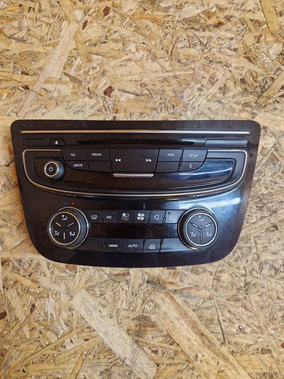 Climate control unit E1111828