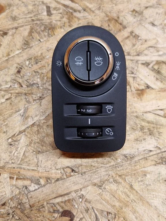 Light switch – Opel Corsa D (2006-2014)