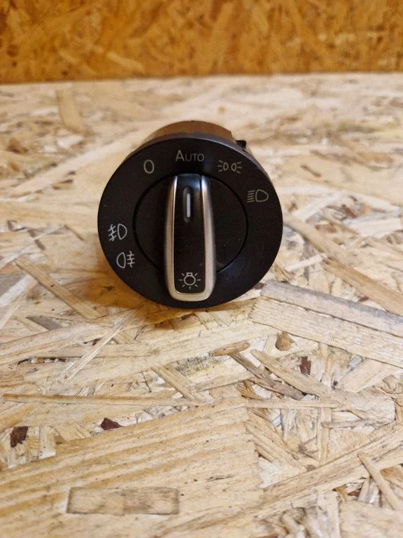 Light switch – Volkswagen Touran II (2010-2016)