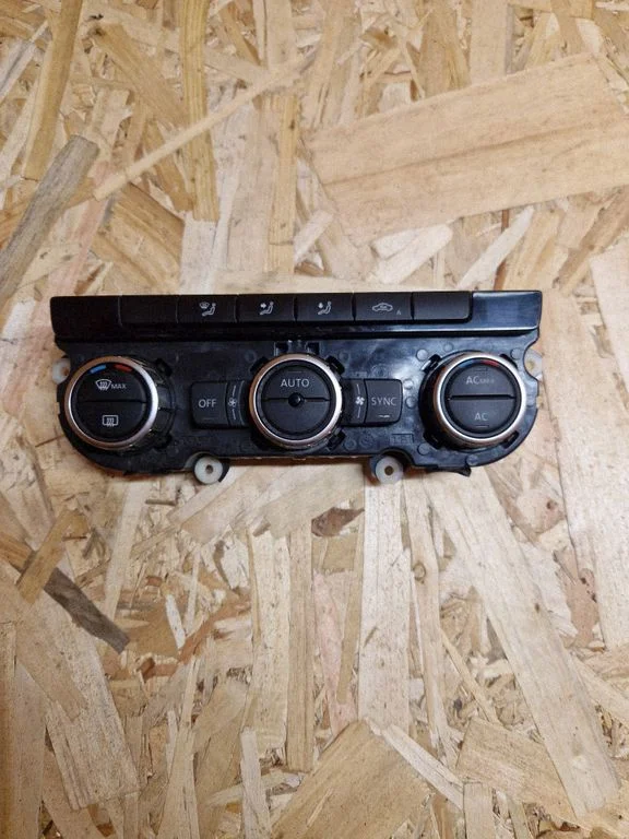 Gaisa kondicioniera/klimata/sildītāja vadības bloks (salonā) 3AA907044B