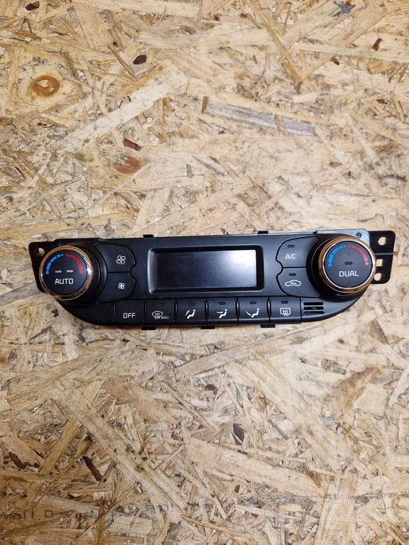 Climate control unit – KIA Ceed (2012-2018)