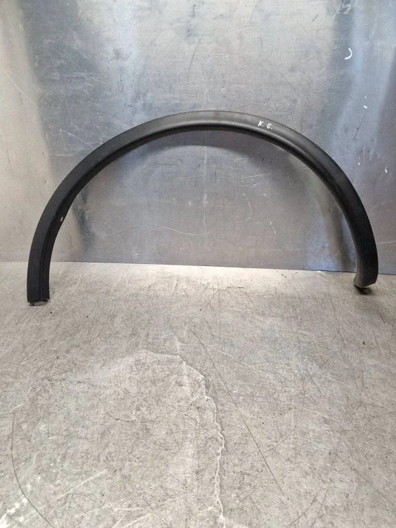 Rear arch trim 788611BA0A