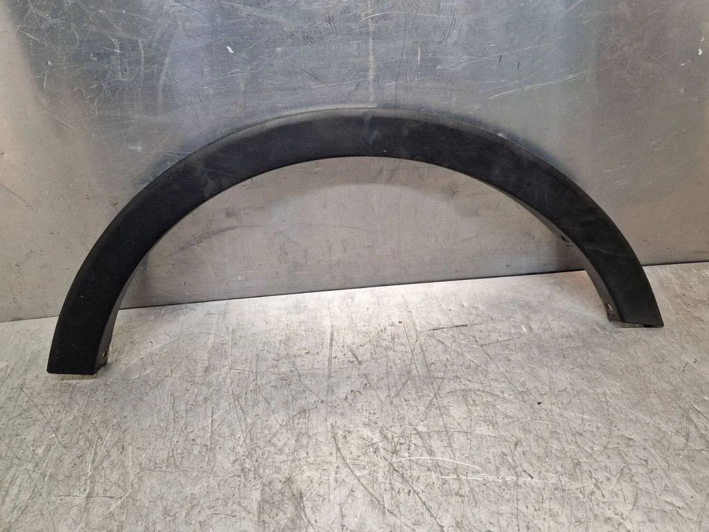 Rear arch trim 7953035000